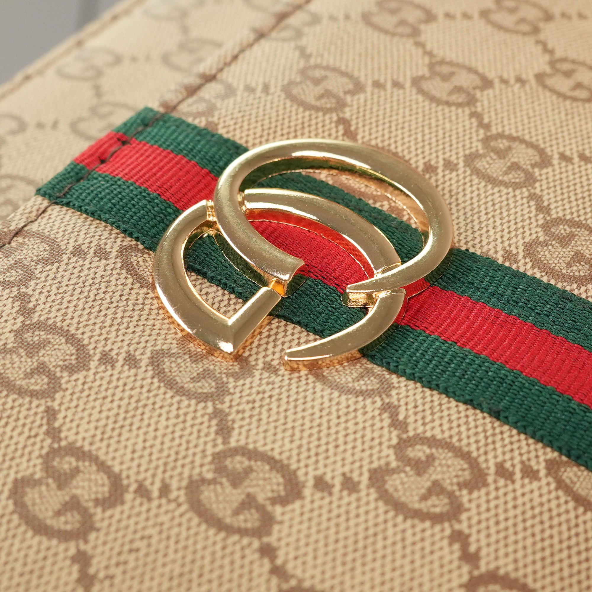 Gucci skin crossbody